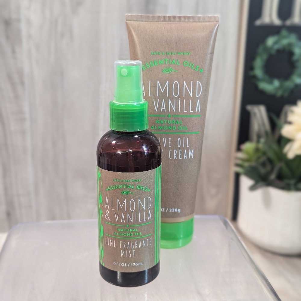 Bath & Body Works "Almond & Vanilla" Natural Almond Oil Fine Fragrance Mist